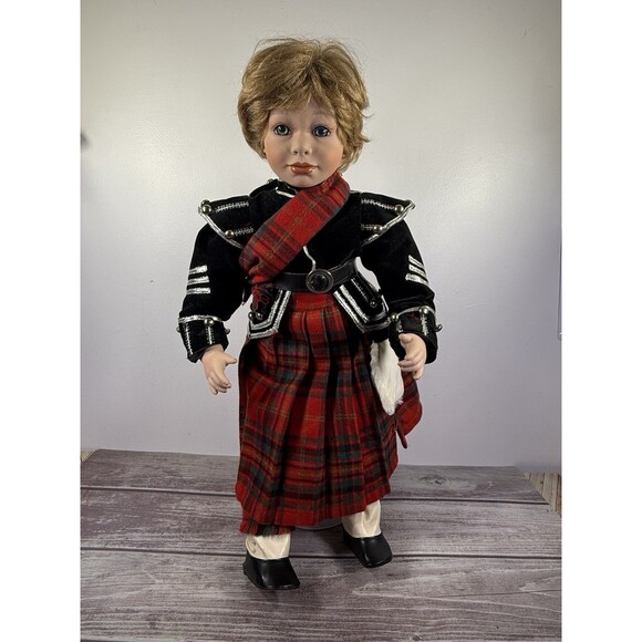 William Tung TUSS Series 22" Porcelain Doll Scottish Outfit Heterochromia Rare - Picture 1 of 13